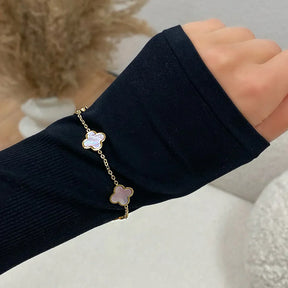 Armband mit rosa Kleeblatt