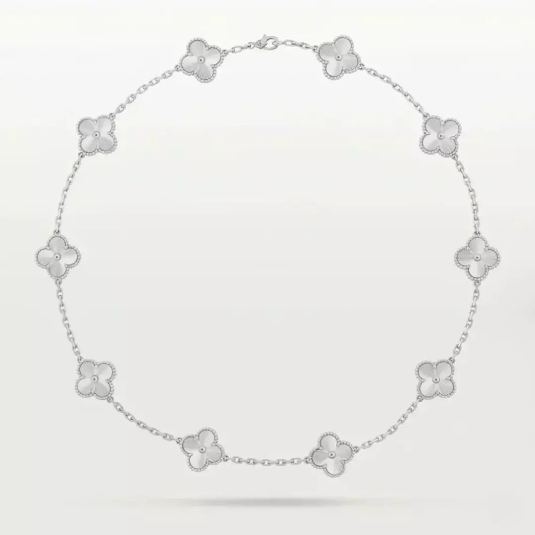Elegante Kette mit Kleeblatt