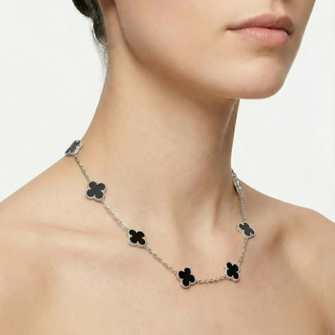 Elegante Kette mit Kleeblatt