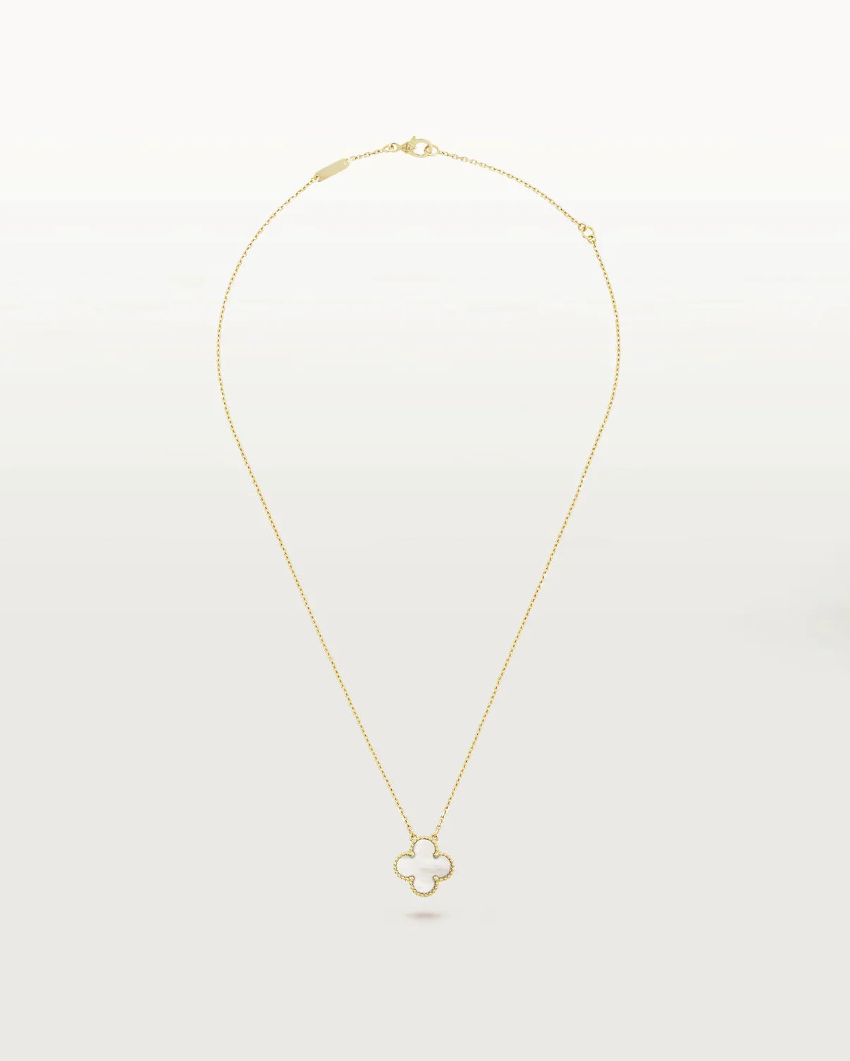 Kette mit Kleeblatt-Anhänger