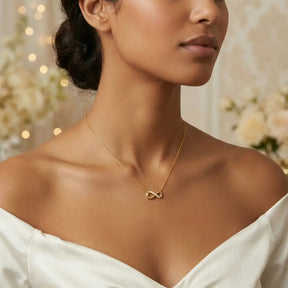 Kette mit Unendlichkeits-Symbol